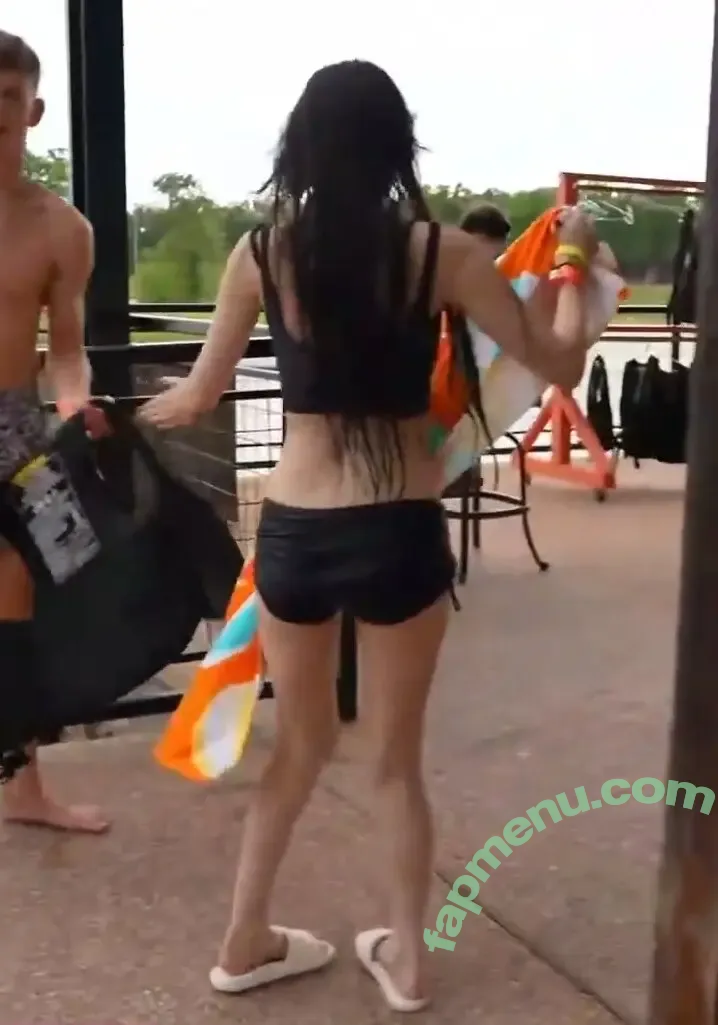 Emiru nude photo #3132 (emiru.jpg)