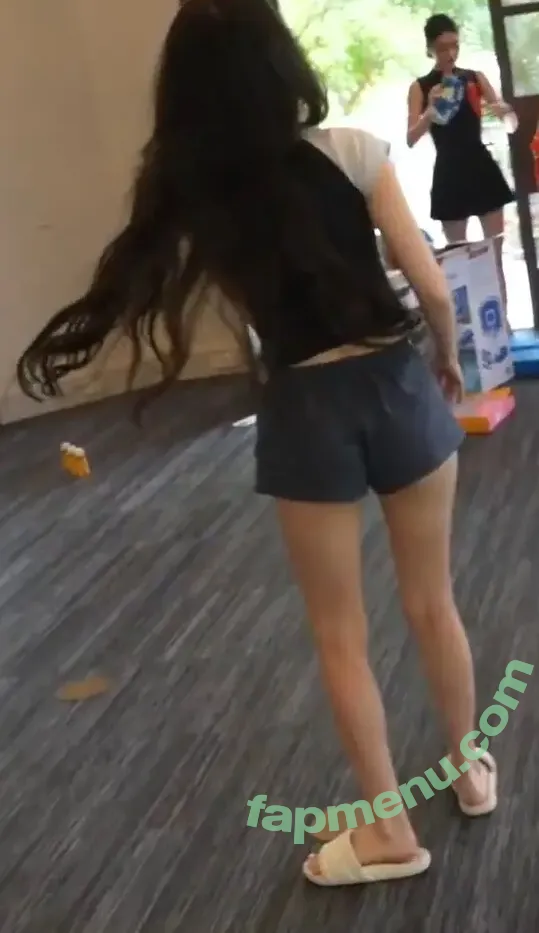 Emiru nude photo #3204 (emiru.jpg)