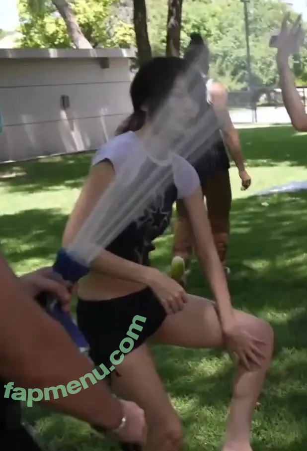 Emiru nude photo #3210 (emiru.jpg)