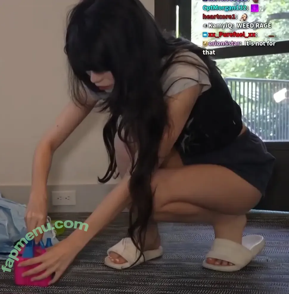 Emiru nude photo #3215 (emiru.jpg)