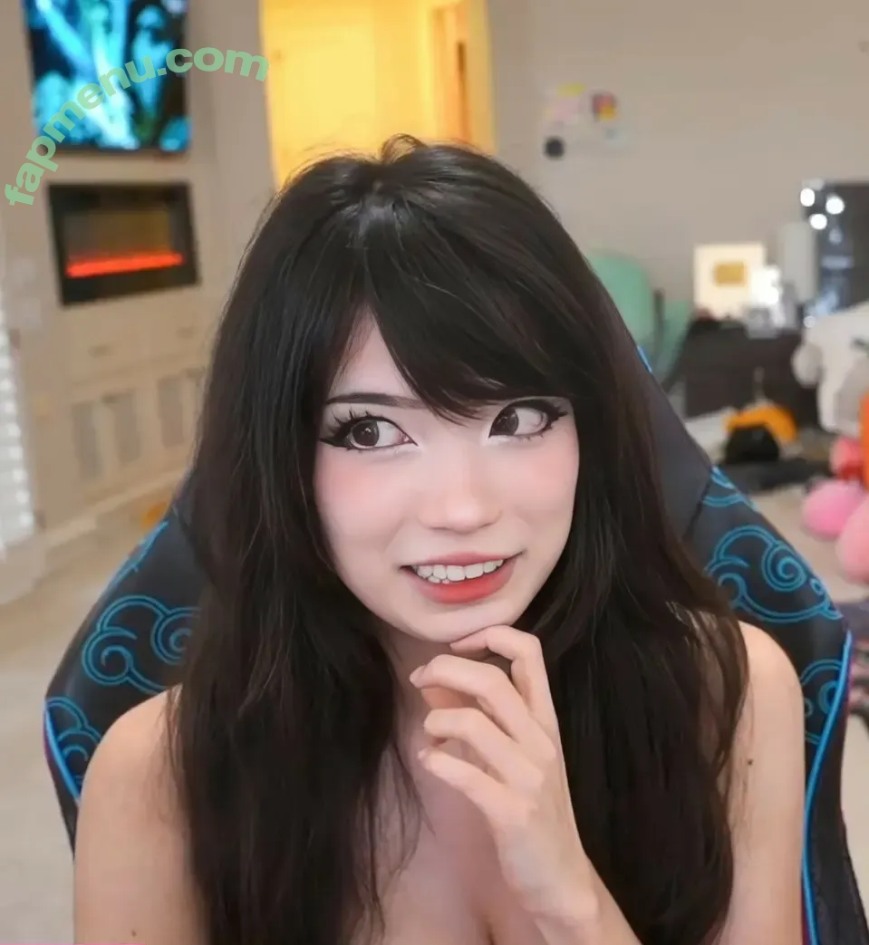 Emiru nude photo #3270 (emiru.jpg)