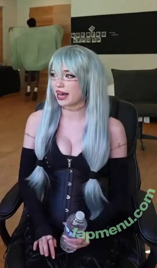 Emiru nude photo #3411 (emiru.jpg)