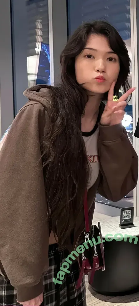 Emiru nude photo #3417 (emiru.jpg)