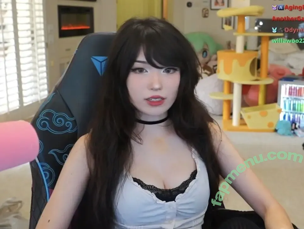 Emiru nude photo #3453 (emiru.jpg)