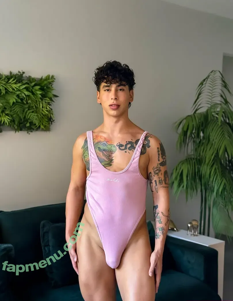 emivelaaa nude photo #0040 (emivelaaa)
