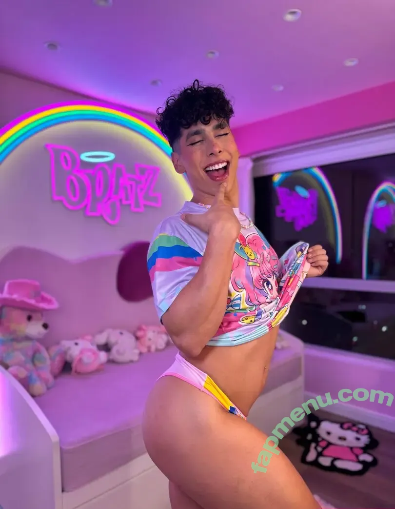 emivelaaa nude photo #0093 (emivelaaa)