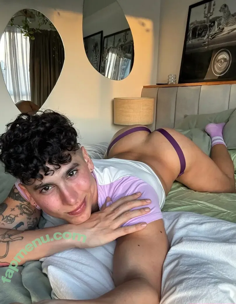 emivelax nude photo #0030 (emivelaaa)