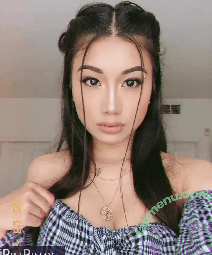 Emkayvee nude photo #0017 (Emkayvee)