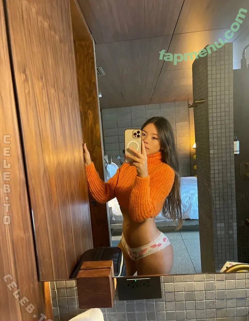 emma_55 nude photo #0017 (em.55.88)