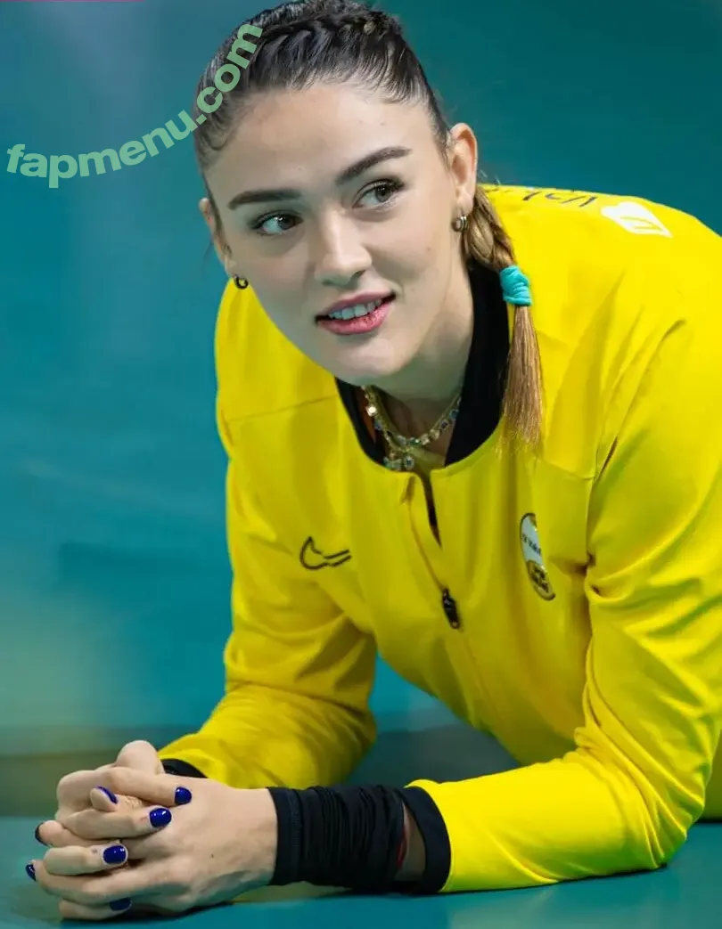 Emma Belle nude photo #0131 (emmaxb3lle / emmaxbelle)