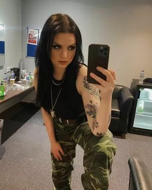 Emma Blackery / emmablackery nude photo #0041