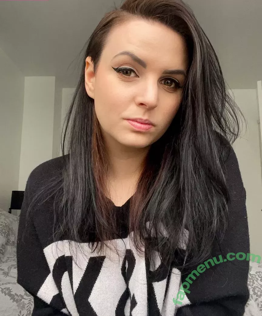 Emma Blackery nude photo #0002 (emmablackery)