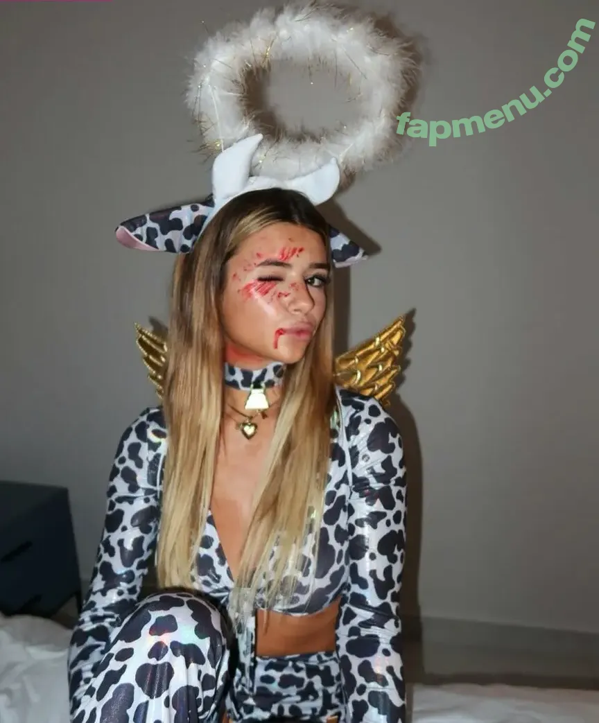 Emma Bourson nude photo #0012 (Emma Bourson)
