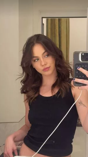 Emma Brooks / emma_brooks / emmabrooks / emmabrooksmcallister nude photo #1055