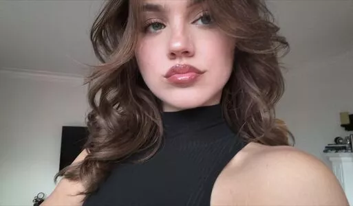 Emma Brooks / emma_brooks / emmabrooks / emmabrooksmcallister nude photo #1094