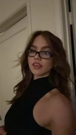 Emma Brooks / emma_brooks / emmabrooks / emmabrooksmcallister nude photo #1096