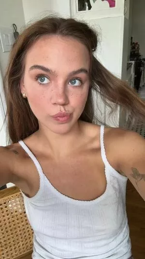 Emma Brooks / emma_brooks / emmabrooks / emmabrooksmcallister nude photo #1105