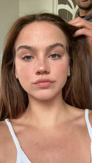 Emma Brooks / emma_brooks / emmabrooks / emmabrooksmcallister nude photo #1106