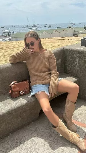 Emma Brooks / emma_brooks / emmabrooks / emmabrooksmcallister nude photo #1400