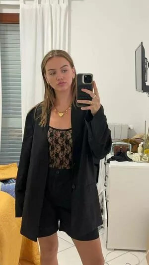 Emma Brooks / emma_brooks / emmabrooks / emmabrooksmcallister nude photo #1401