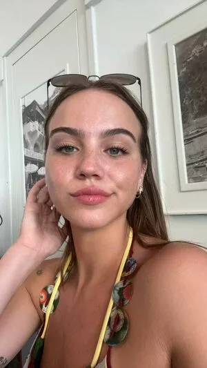 Emma Brooks / emma_brooks / emmabrooks / emmabrooksmcallister nude photo #1406