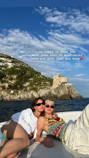 Emma Brooks / emma_brooks / emmabrooks / emmabrooksmcallister nude photo #1429