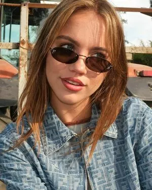 Emma Brooks / emma_brooks / emmabrooks / emmabrooksmcallister nude photo #1447