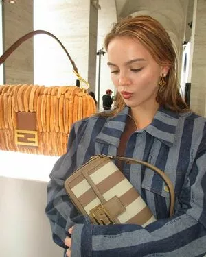 Emma Brooks / emma_brooks / emmabrooks / emmabrooksmcallister nude photo #1449