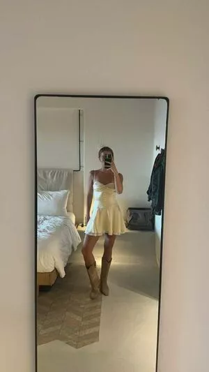 Emma Brooks / emma_brooks / emmabrooks / emmabrooksmcallister nude photo #1470