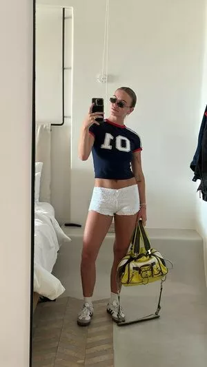 Emma Brooks / emma_brooks / emmabrooks / emmabrooksmcallister nude photo #1523