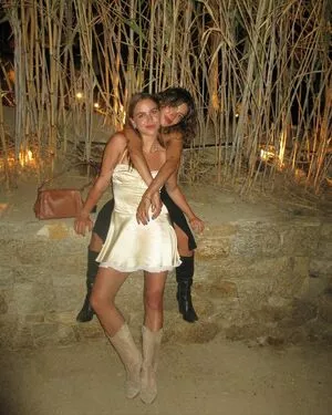 Emma Brooks / emma_brooks / emmabrooks / emmabrooksmcallister nude photo #1528