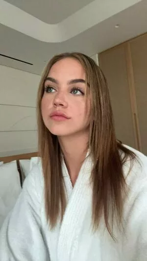 Emma Brooks / emma_brooks / emmabrooks / emmabrooksmcallister nude photo #1549