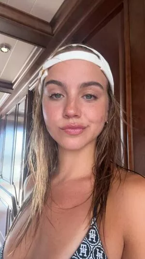 Emma Brooks / emma_brooks / emmabrooks / emmabrooksmcallister nude photo #1562