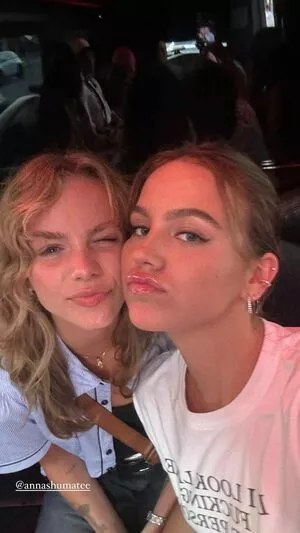 Emma Brooks / emma_brooks / emmabrooks / emmabrooksmcallister nude photo #1892