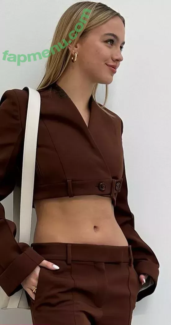 Emma Brooks nude photo #1063 (emma_brooks / emmabrooks / emmabrooksmcallister)