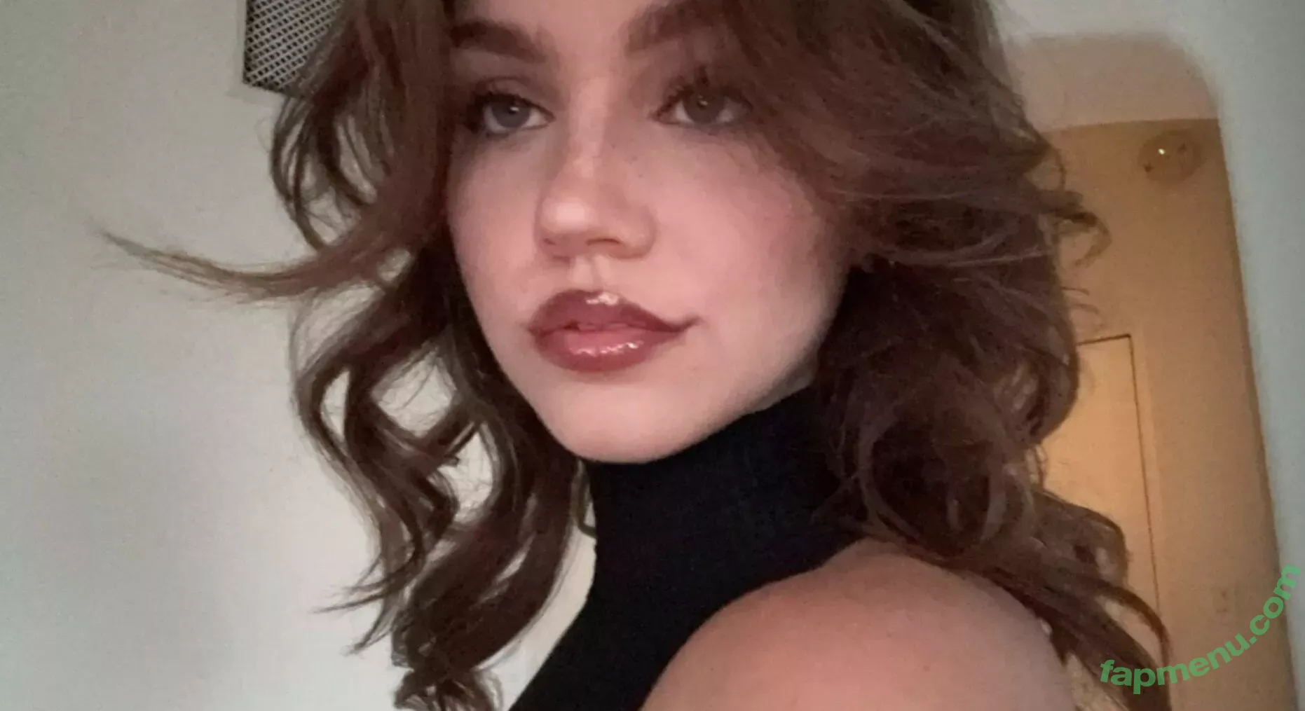 Emma Brooks nude photo #1093 (emma_brooks / emmabrooks / emmabrooksmcallister)