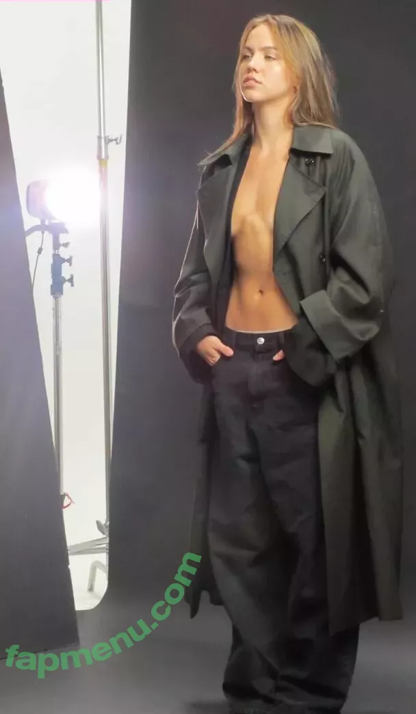 Emma Brooks nude photo #1356 (emma_brooks / emmabrooks / emmabrooksmcallister)