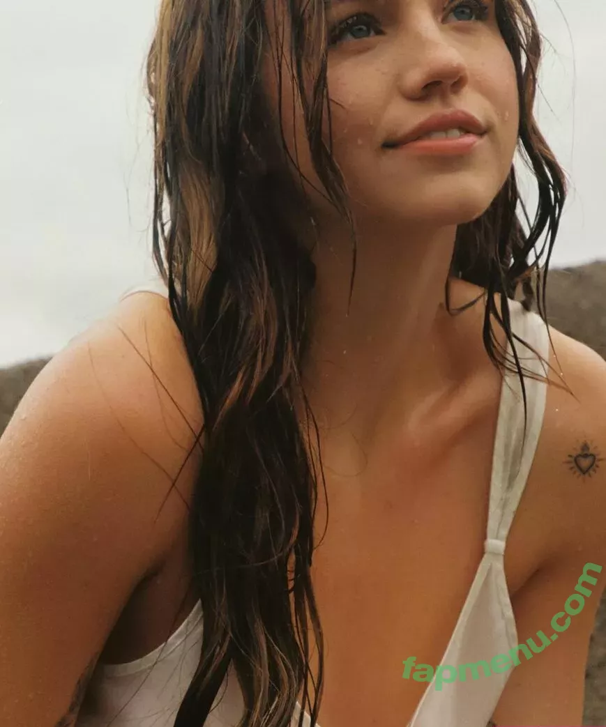 Emma Brooks nude photo #1374 (emma_brooks / emmabrooks / emmabrooksmcallister)