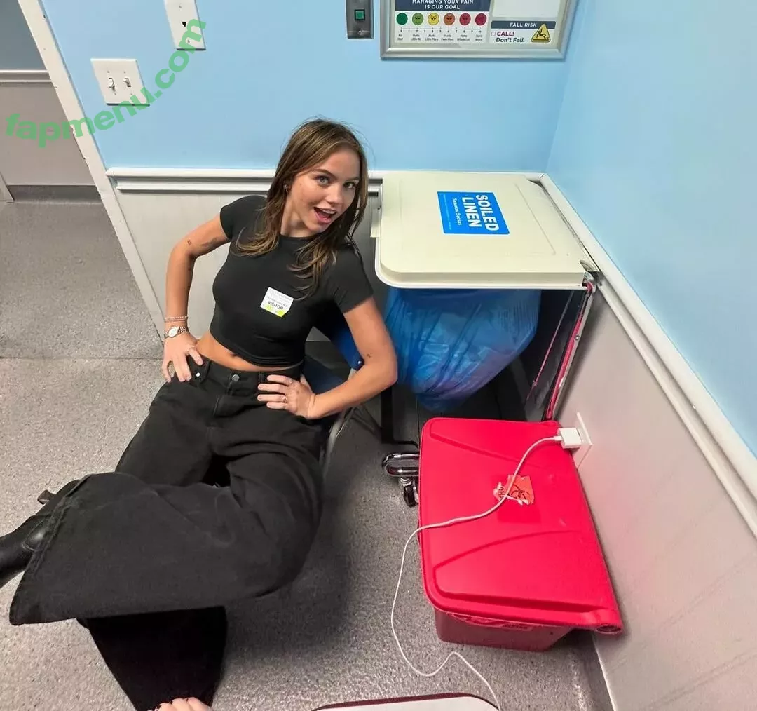 Emma Brooks nude photo #1393 (emma_brooks / emmabrooks / emmabrooksmcallister)