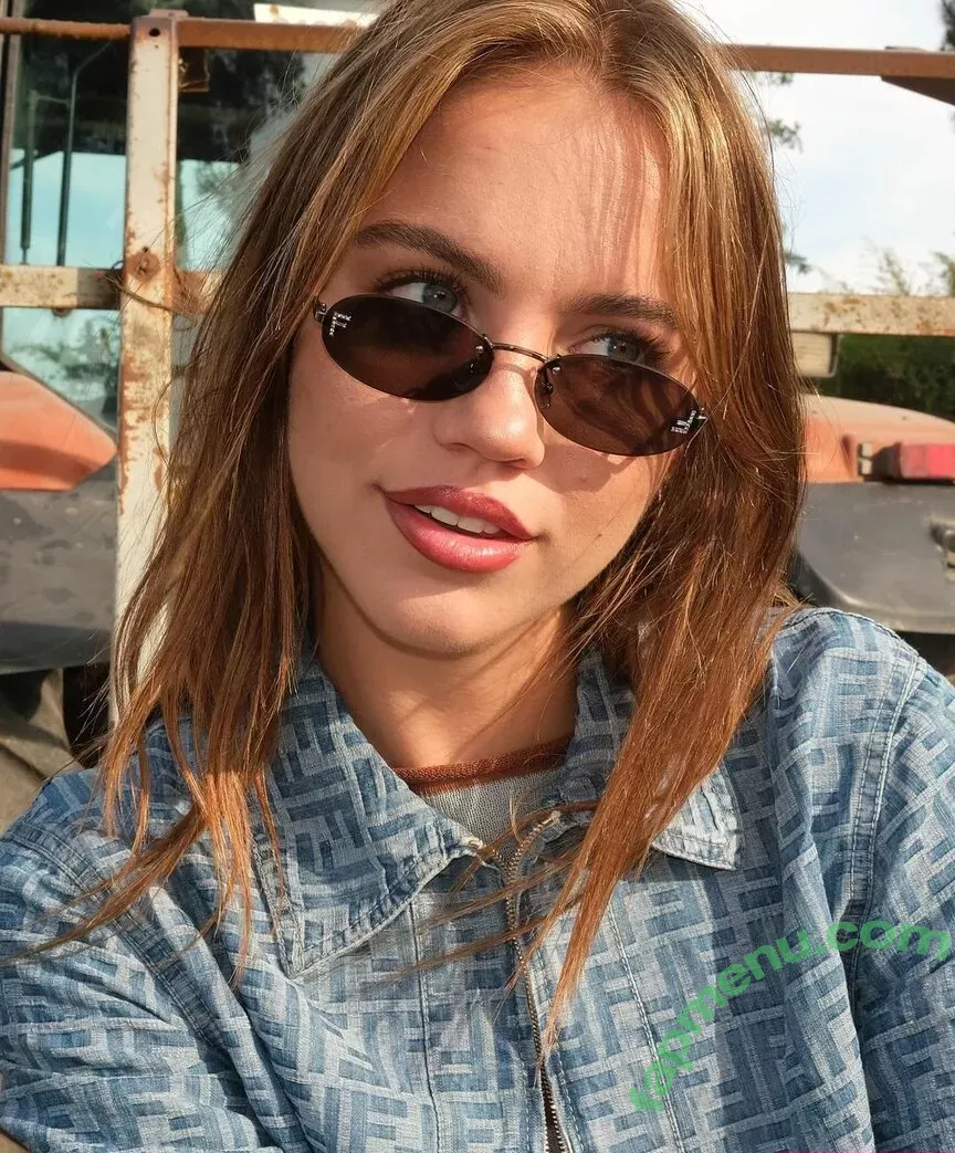 Emma Brooks nude photo #1447 (emma_brooks / emmabrooks / emmabrooksmcallister)