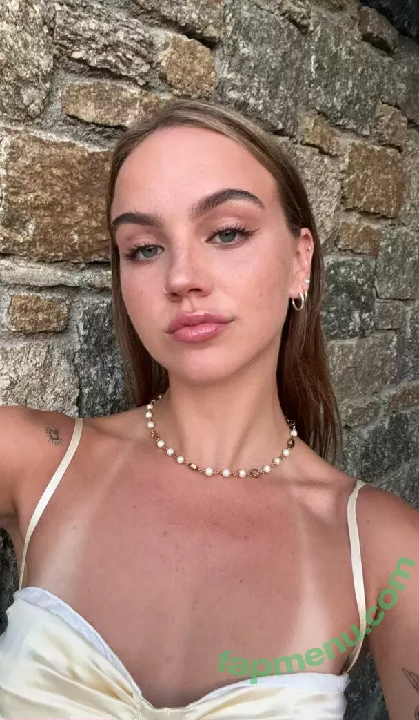 Emma Brooks nude photo #1472 (emma_brooks / emmabrooks / emmabrooksmcallister)