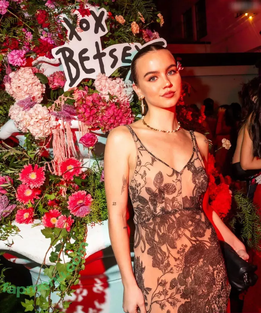 Emma Brooks nude photo #1648 (emma_brooks / emmabrooks / emmabrooksmcallister)