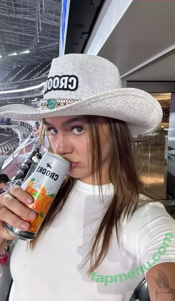 Emma Brooks nude photo #1876 (emma_brooks / emmabrooks / emmabrooksmcallister)