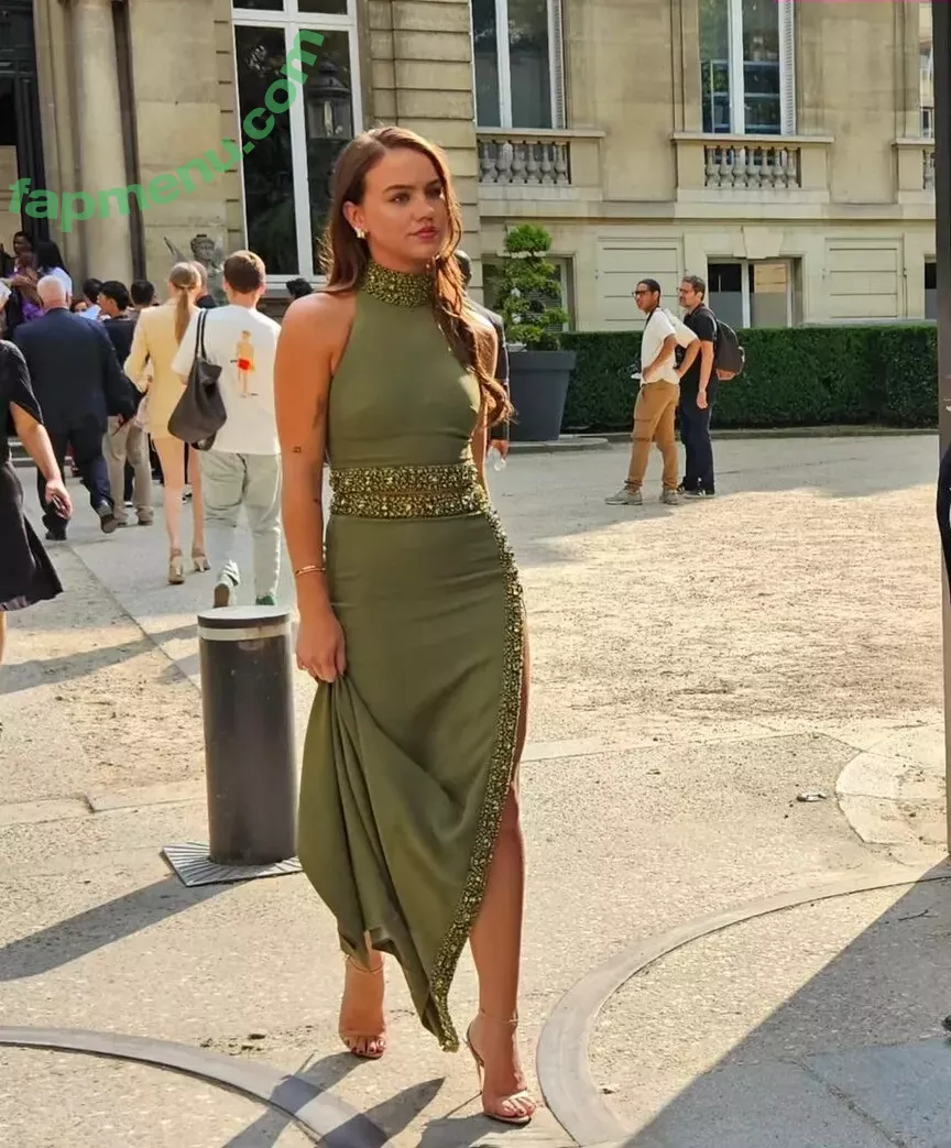 Emma Brooks nude photo #1877 (emma_brooks / emmabrooks / emmabrooksmcallister)