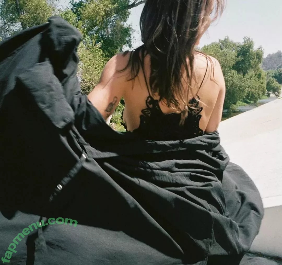 Emma Brooks nude photo #1890 (emma_brooks / emmabrooks / emmabrooksmcallister)