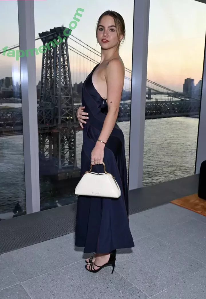 Emma Brooks nude photo #1987 (emma_brooks / emmabrooks / emmabrooksmcallister)