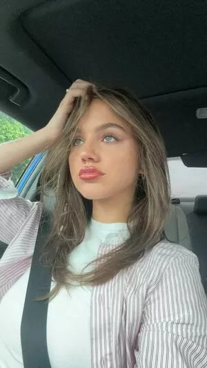 Emma Brooks / emma_brooks / emmabrooks / emmabrooksmcallister nude photo #2049