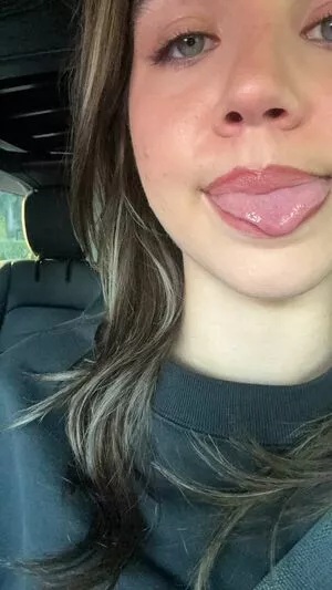 Emma Brooks / emma_brooks / emmabrooks / emmabrooksmcallister nude photo #2053