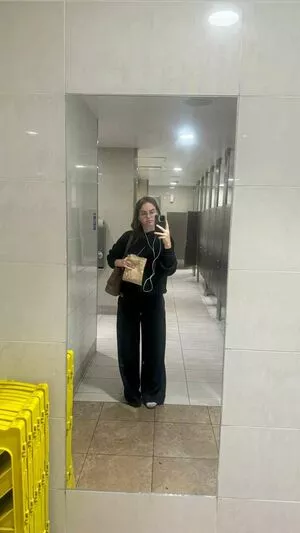 Emma Brooks / emma_brooks / emmabrooks / emmabrooksmcallister nude photo #2081