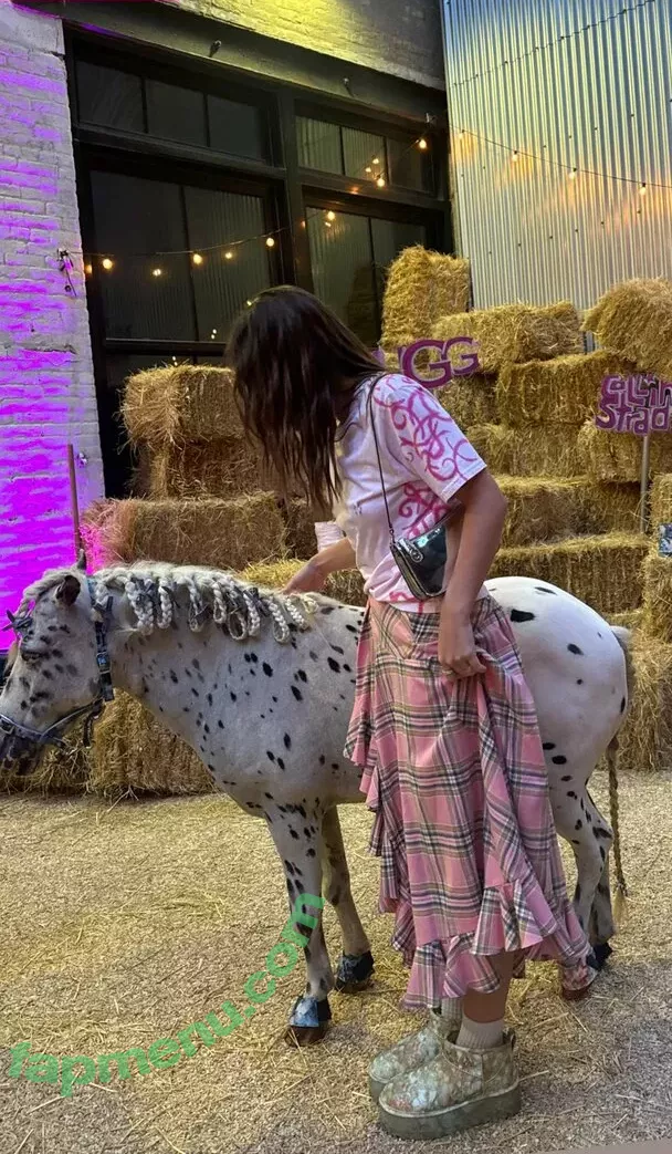 Emma Brooks nude photo #2092 (emma_brooks / emmabrooks / emmabrooksmcallister)